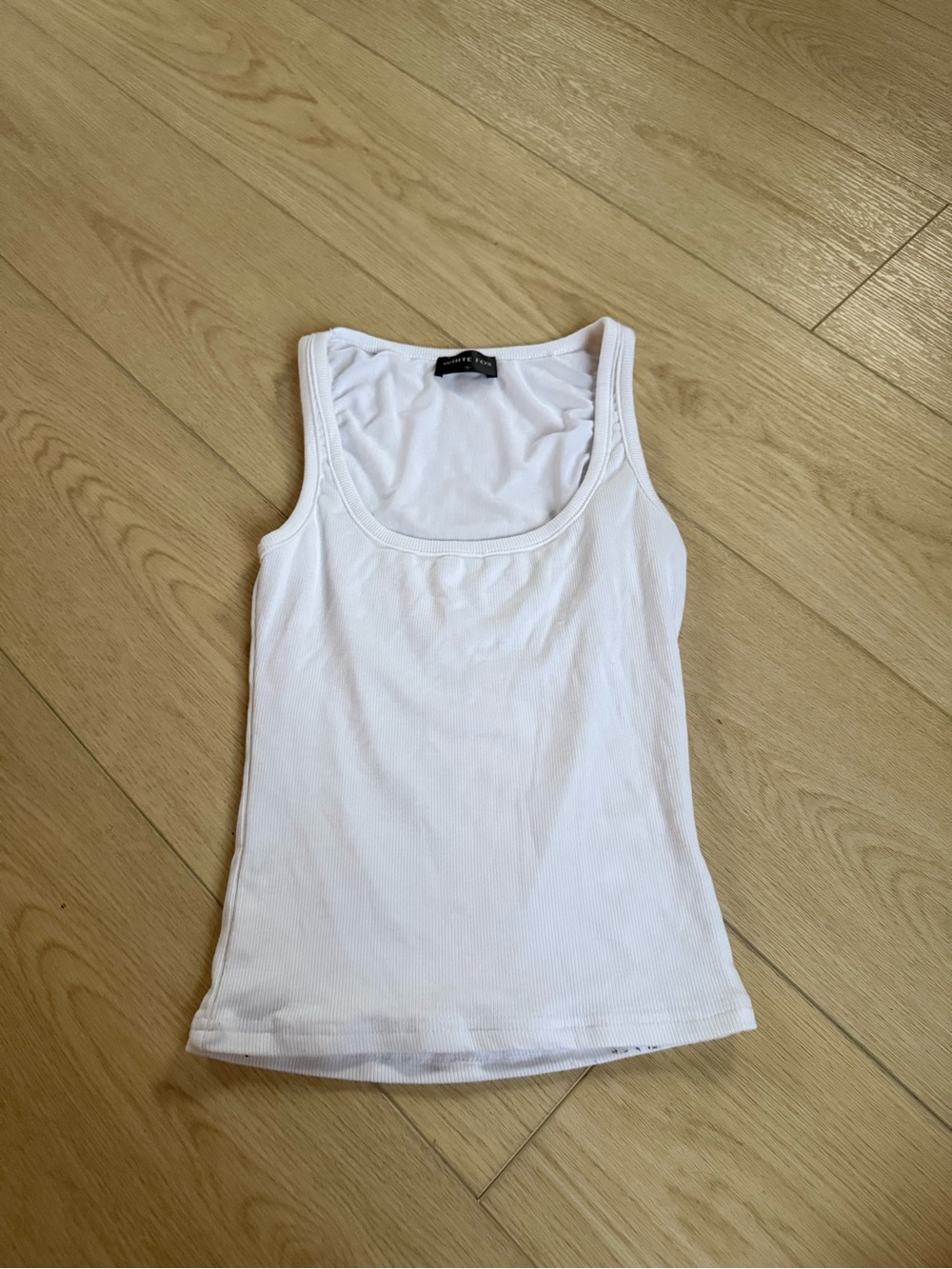 White fox white tank
